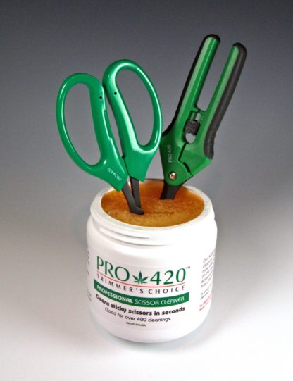 PRO 420 Scissors and Cleaning Solution