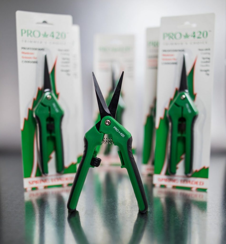 PRO 420 Scissors PRO 420 Scissors PRO 420Trimmer's Choice