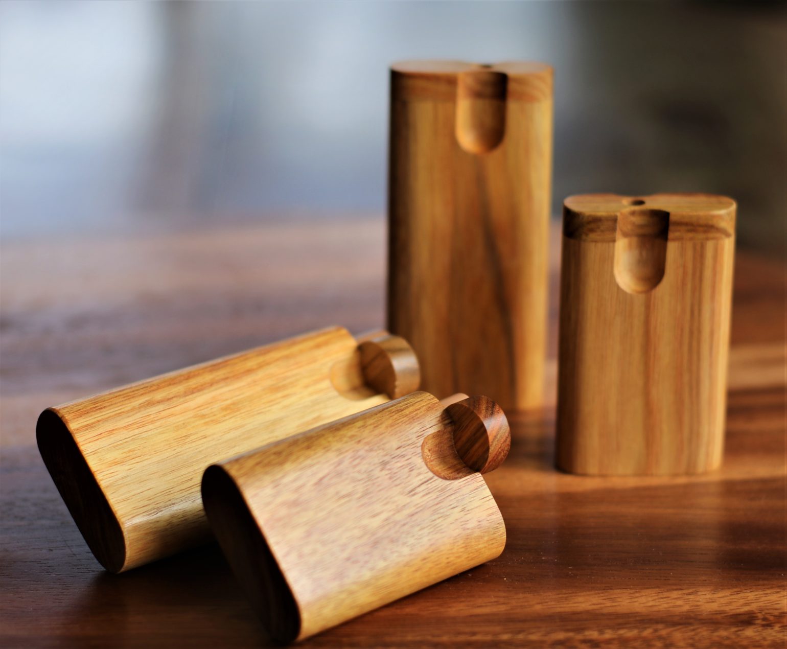 Swivel Top Wood Dugout One Hitter With 4" Spiked BatZig-Zag Design 