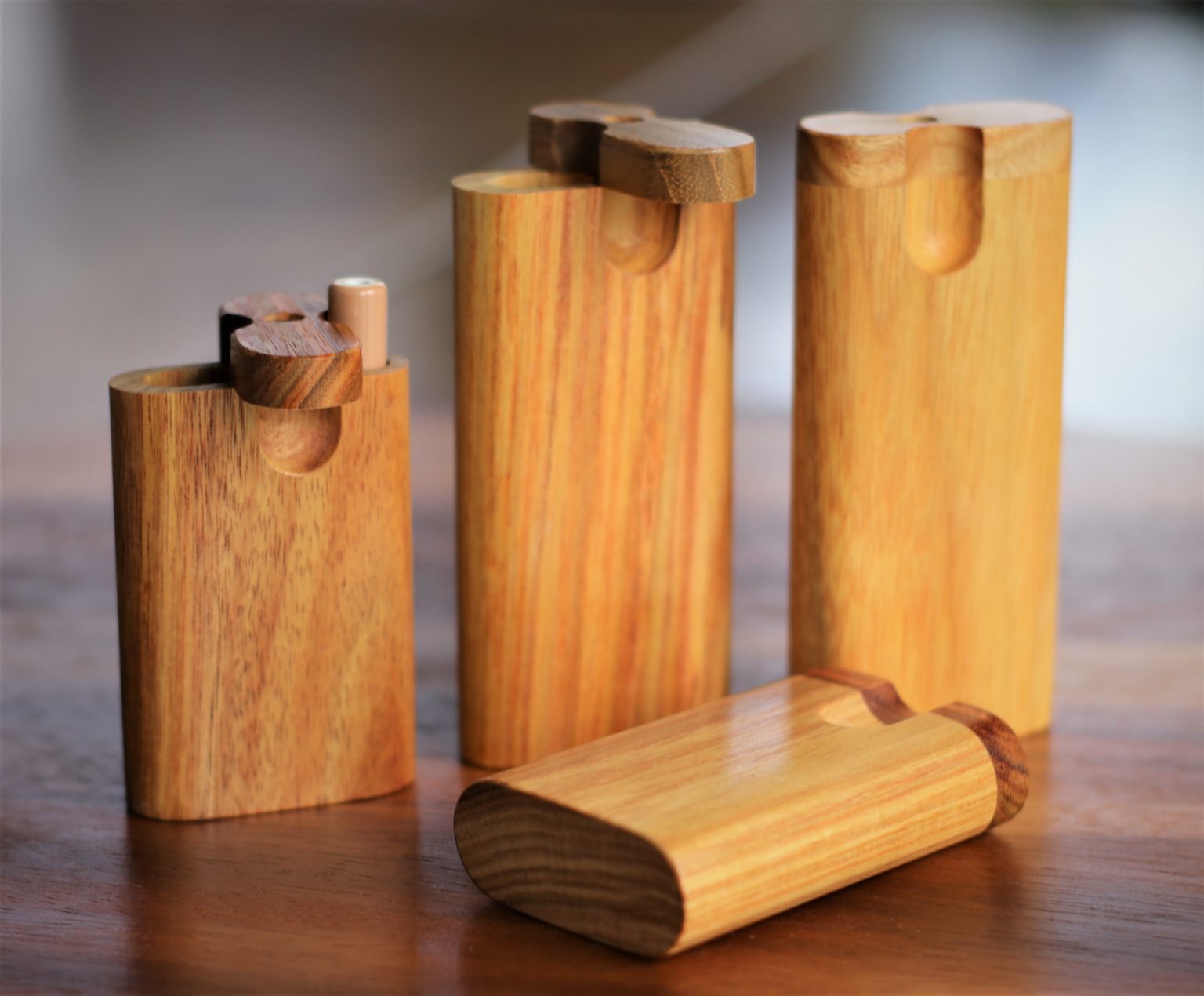 Swivel Top Wood Dugout One Hitter With 4" Spiked BatZig-Zag Design 