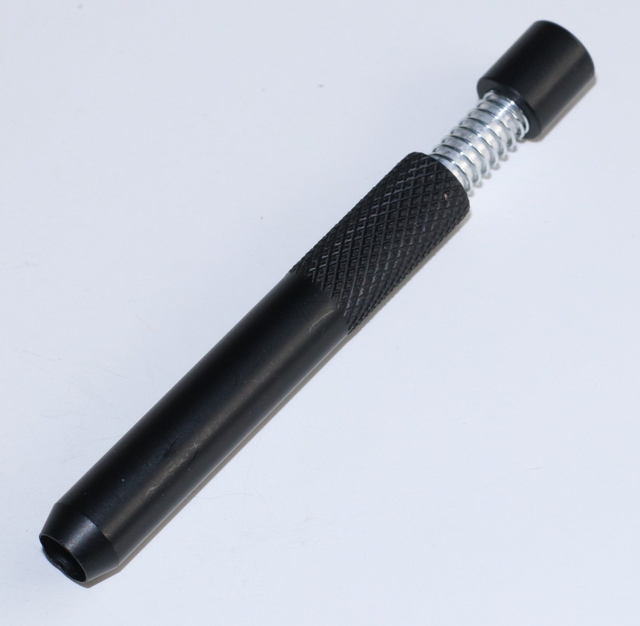One Hitter Pipe-Self Eject Bat for Dugouts