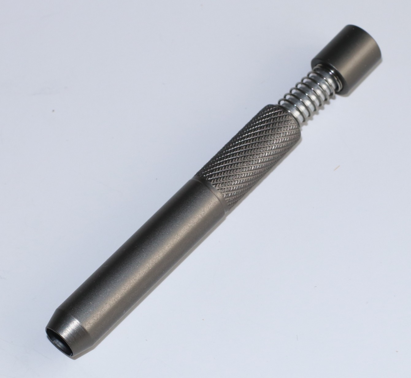One Hitter Pipe-Self Eject Bat for Dugouts
