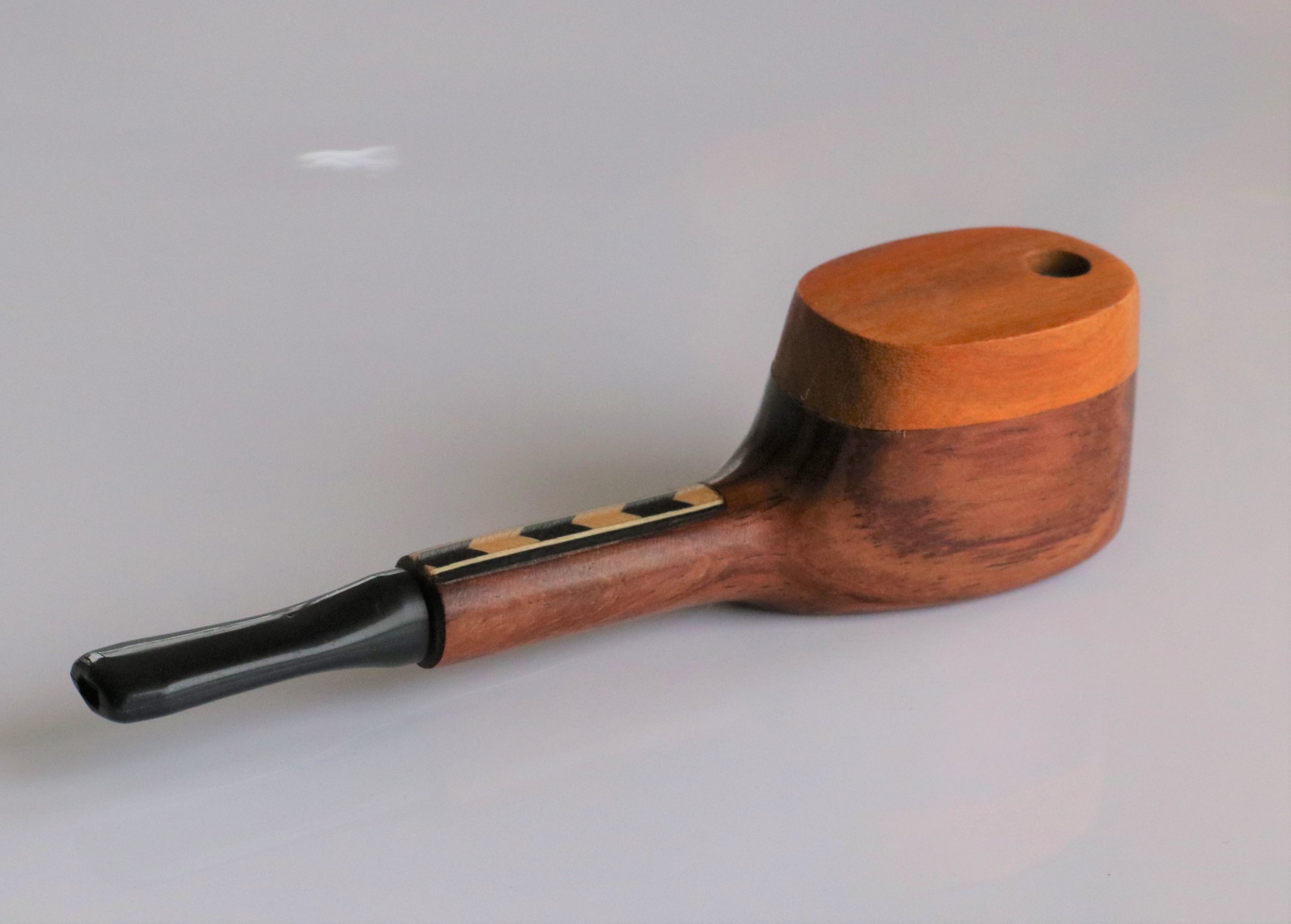 Collectible Exotic Wood Tobacco Smoking Pipe  WB3-A