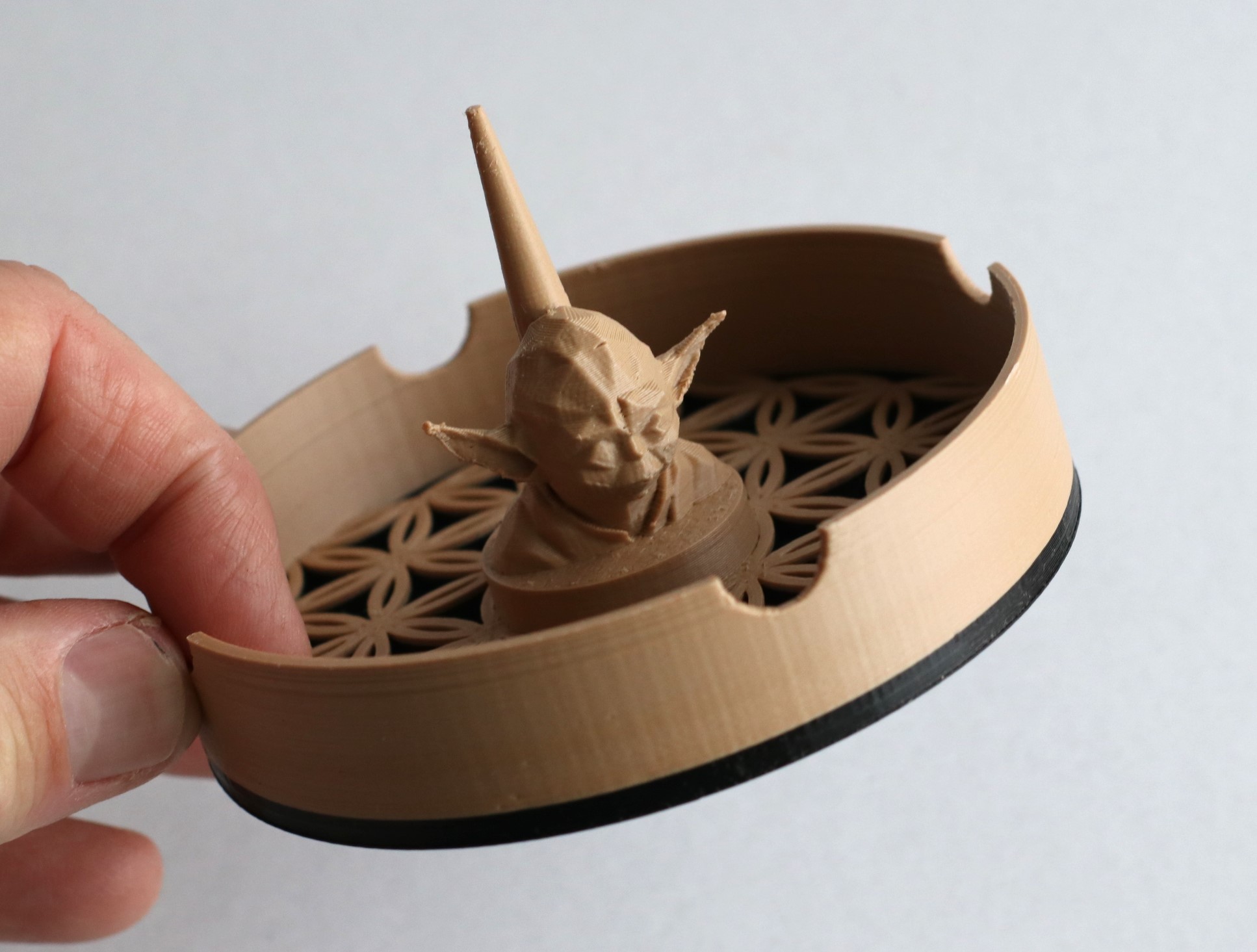 Yoda Ash Tray by 3Deez Nutz