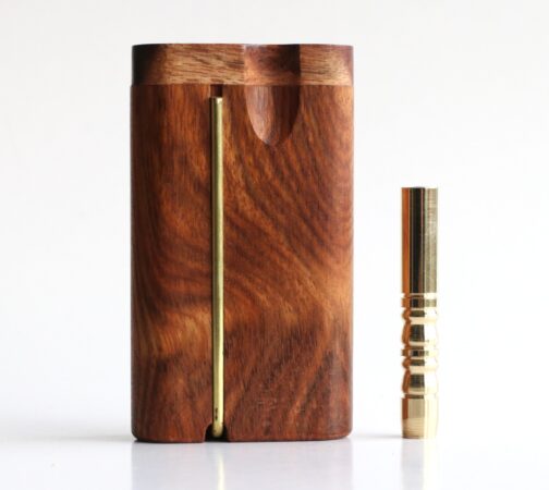 Swivel Lid Dugout & Brass Pipe