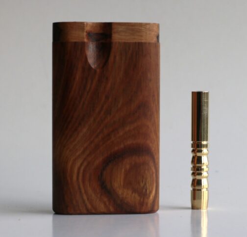 Swivel Lid Dugout & Brass Pipe