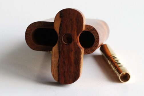 Swivel Lid Dugout & Brass Pipe