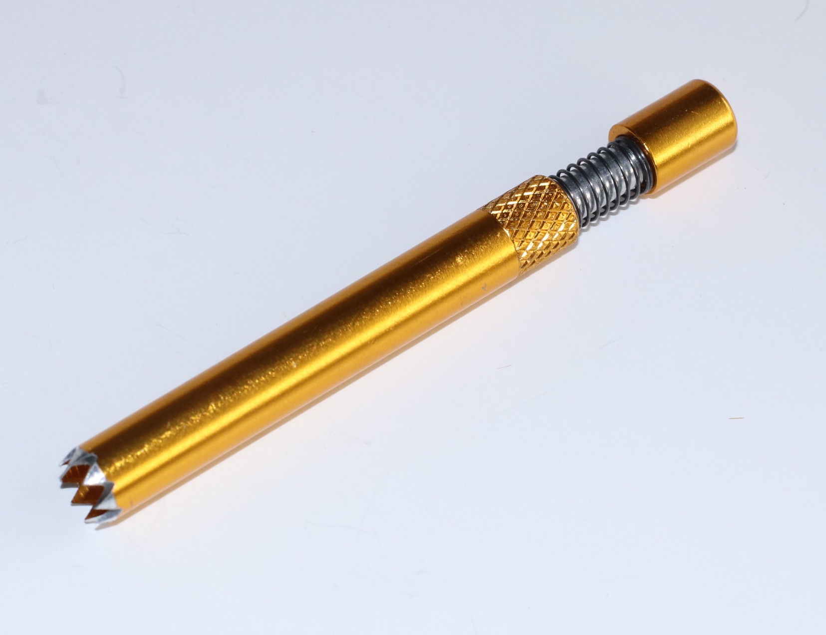 One Hitter Pipe-Self Eject Bat for Dugouts