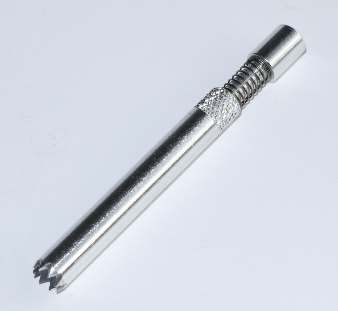 One Hitter Pipe-Self Eject Bat for Dugouts