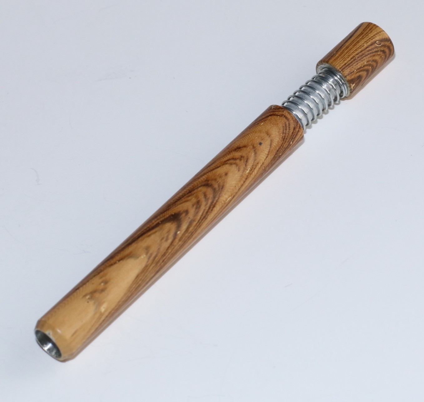 One Hitter Pipe-Self Eject Bat for Dugouts