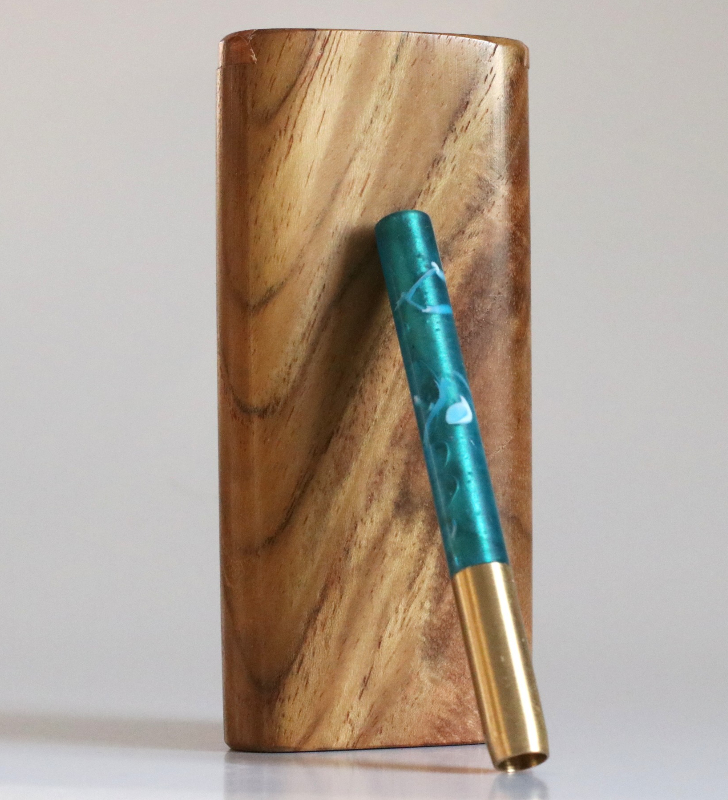You are currently viewing Discover Handcrafted Wood Dugouts for Discreet Smoking